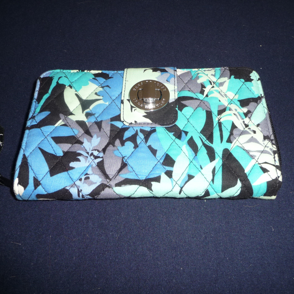 Turnlock Wallet